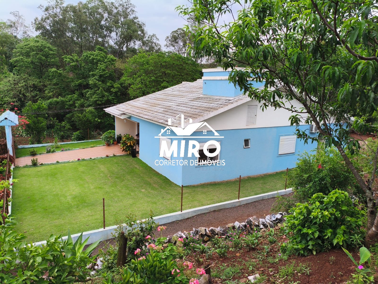 Imagem 2 de Chácara com Granja de Suínos à Venda em Missal PR